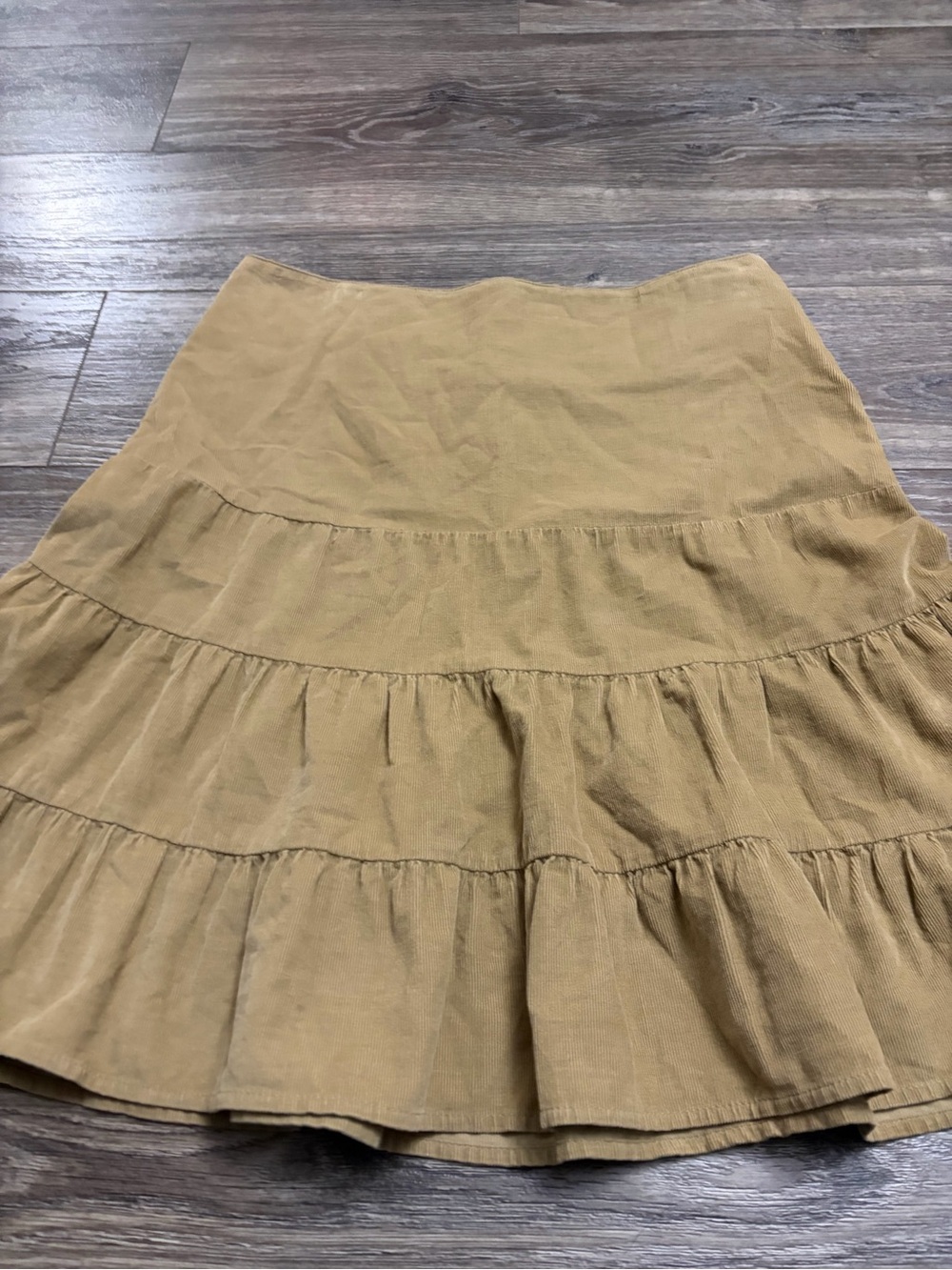 Y2K Vintage American Eagle Corduroy Tiered Skirt w Lace-Up Detail (Tan) Size 2 - Picture 4 of 9